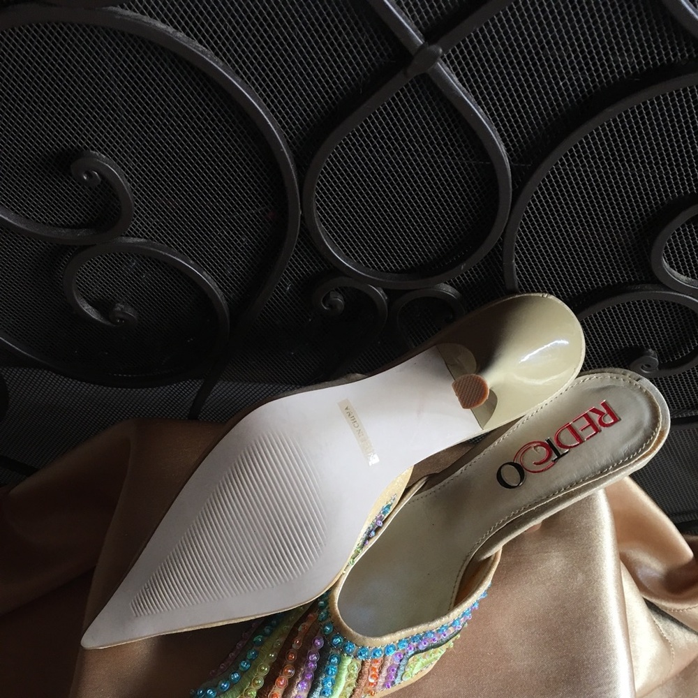 Shoes - Picture 2 of 4